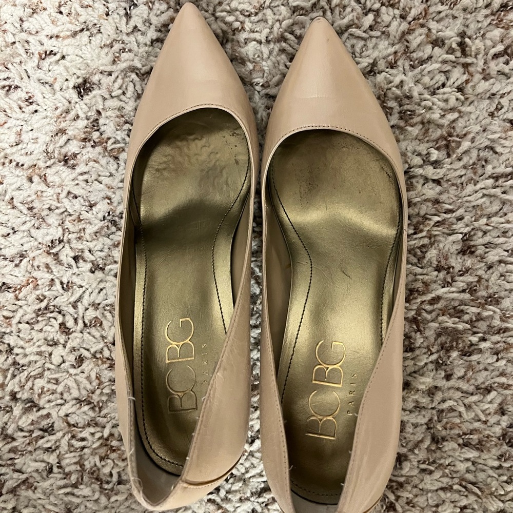 BCBG Women's Nude Pumps